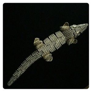 Gotta Get This Gator!!!  Sharp Statement Brooch!